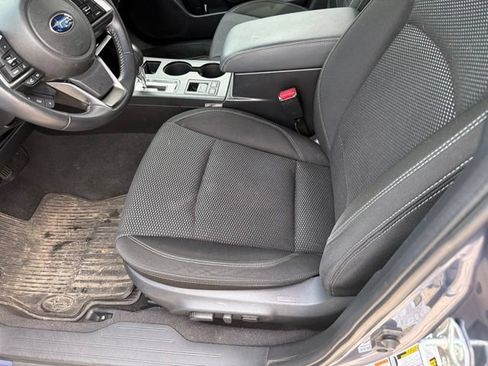 Used 2018 Subaru Outback 2.5i Premium w/ Popular Package #1 AWD/4WD image 10