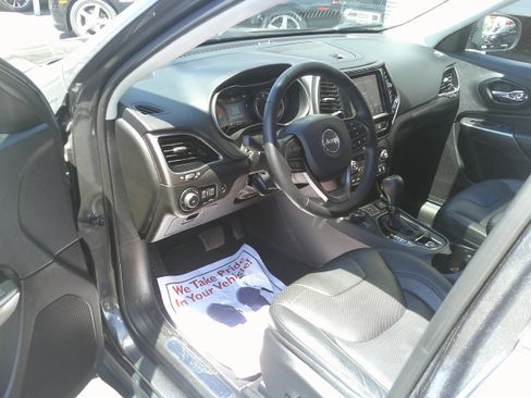 Used 2021 Jeep Cherokee Limited AWD/4WD image 21