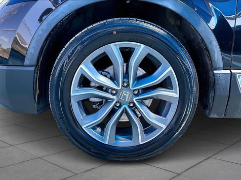 Used 2020 Honda CR-V Touring image 11