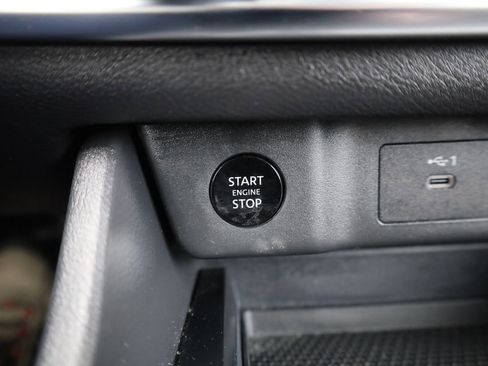 Used 2024 Nissan Rogue SV image 29