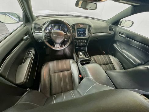 Used 2019 Chrysler 300 S RWD image 20