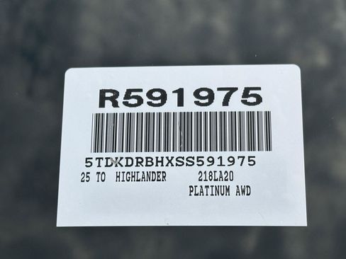 Certified 2025 Toyota Highlander Platinum AWD/4WD image 29