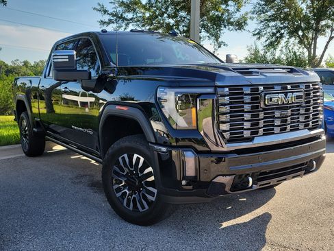 Used 2024 GMC Sierra 2500 Denali Ultimate w/ Max Trailering Package AWD/4WD image 2