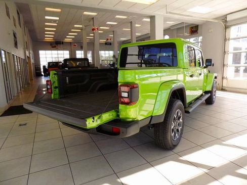 New 2026 Jeep Gladiator Sport AWD/4WD image 9