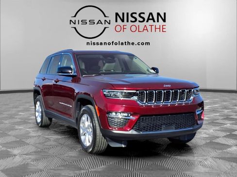 Used 2022 Jeep Grand Cherokee Limited image 34