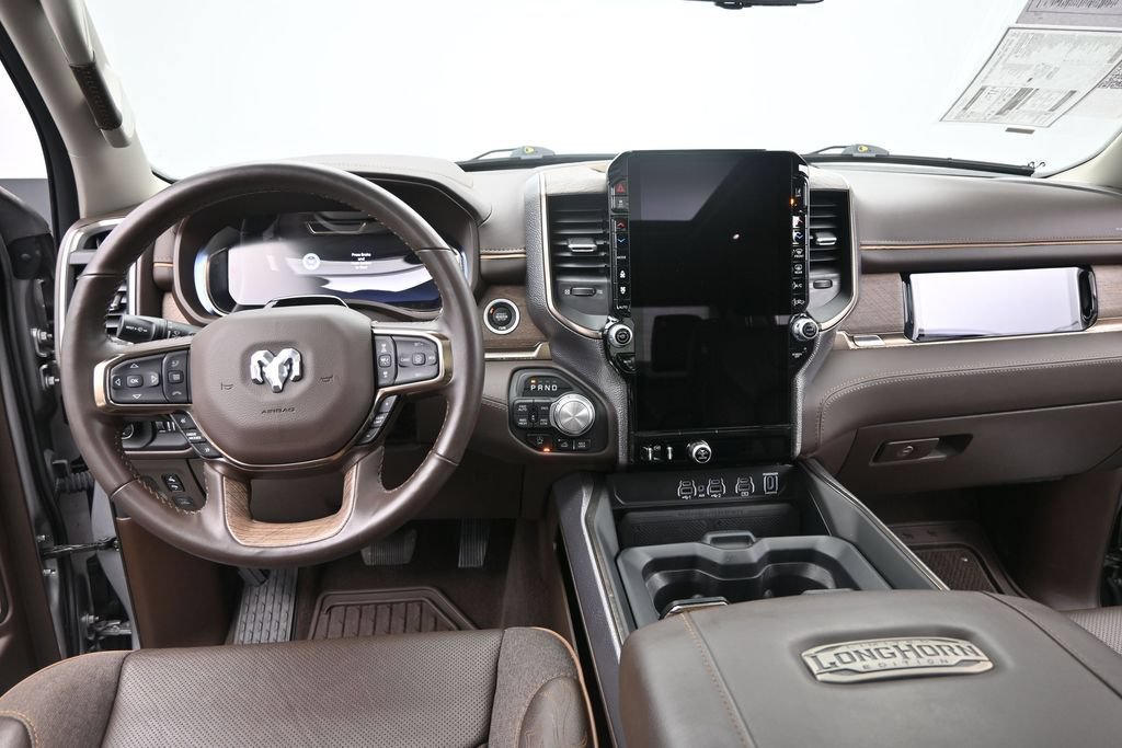 Used 2025 RAM 1500 Limited AWD/4WD image 29