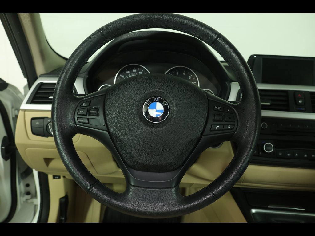 Used 2013 BMW 328i xDrive Sedan AWD/4WD image 15