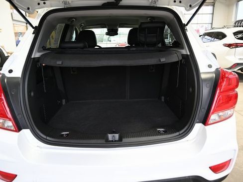 Used 2022 Chevrolet Trax LT w/ Sport Edition image 26