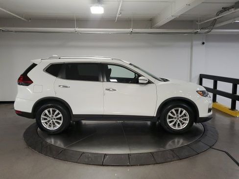 Used 2019 Nissan Rogue SV image 9