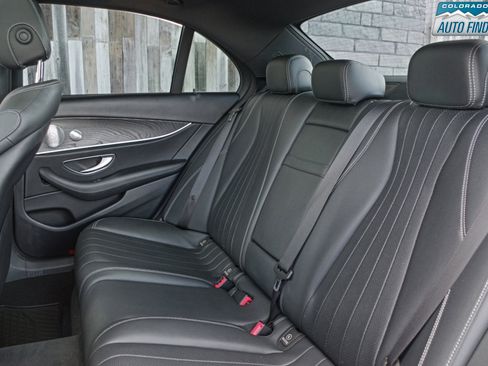 Used 2019 Mercedes-Benz E 300 4MATIC image 24