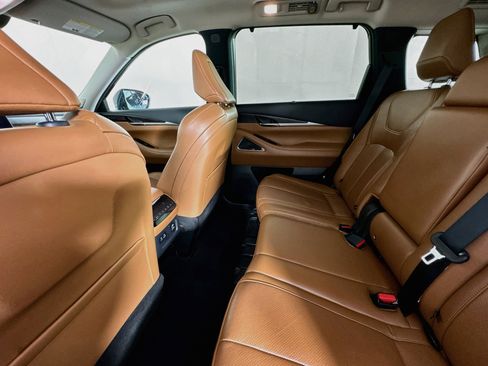 Used 2024 INFINITI QX60 Sensory AWD/4WD image 41