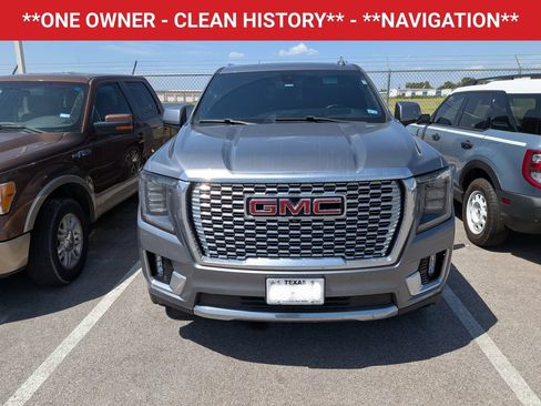 Used 2022 GMC Yukon XL Denali AWD/4WD image 2