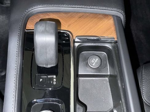 Used 2023 Volvo XC90 B6 Plus w/ Protection Package Premier AWD/4WD image 24