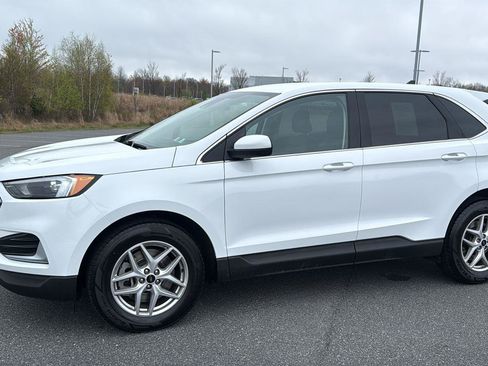 Used 2024 Ford Edge SEL AWD/4WD image 12