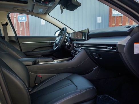 New 2026 Hyundai Sonata Limited image 9