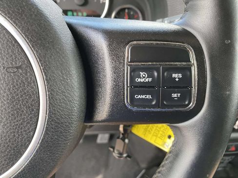 Used 2013 Jeep Wrangler Sport AWD/4WD image 28