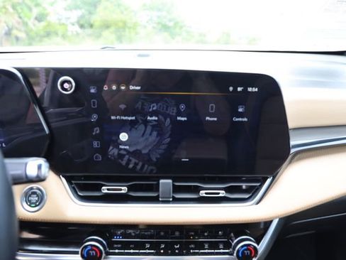 Used 2025 Chevrolet Equinox ACTIV w/ Convenience Package III FWD image 17