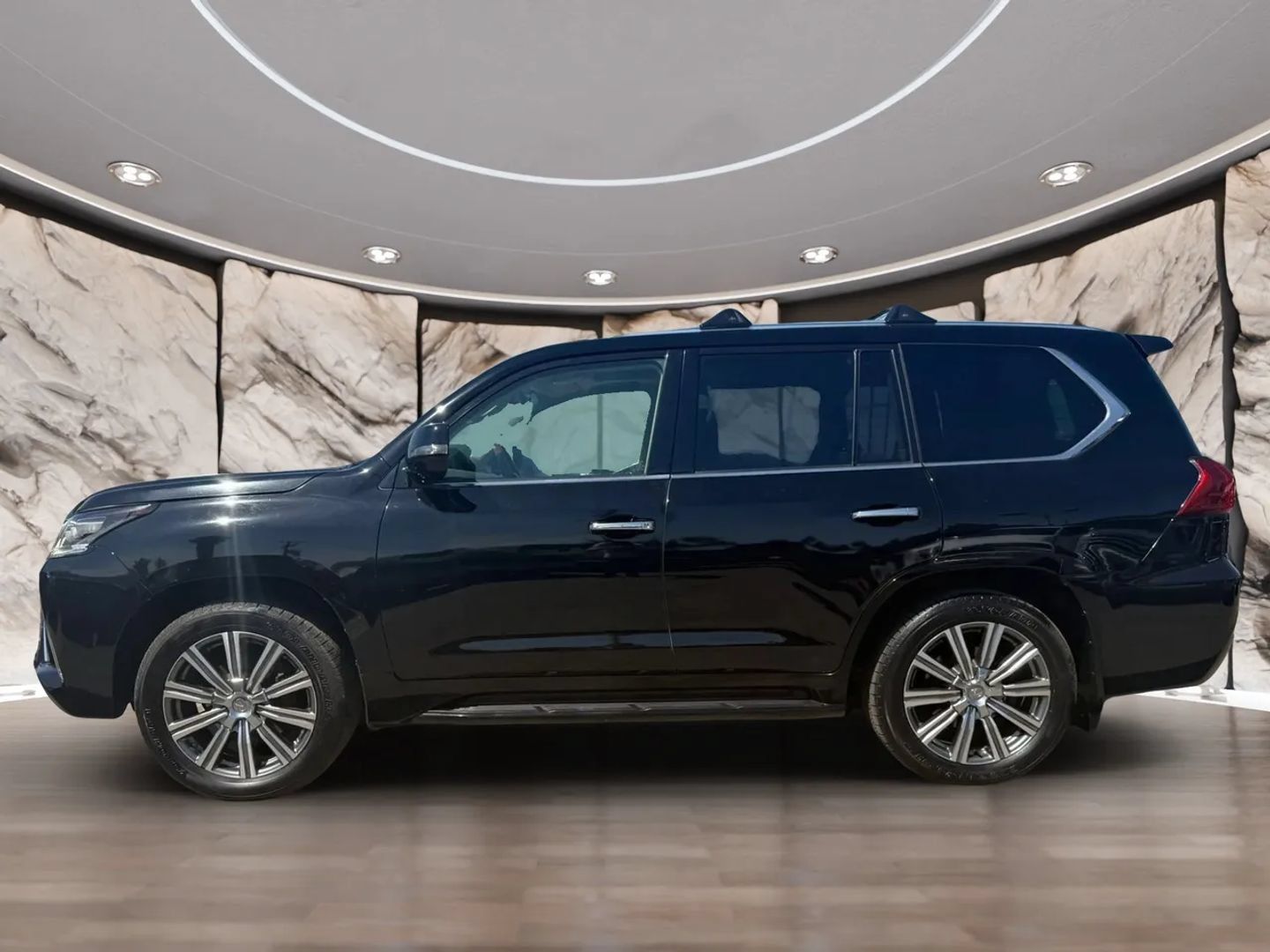 Used 2017 Lexus LX 570 4WD w/ Luxury Package image 5