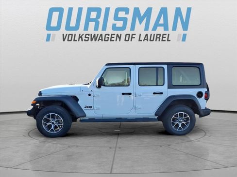 Used 2024 Jeep Wrangler Sport S image 4