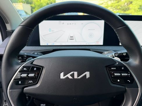 Used 2024 Kia EV6 Light RWD image 22