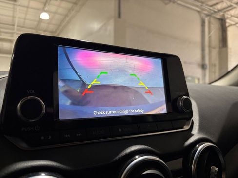 Used 2025 Nissan Sentra S FWD image 22