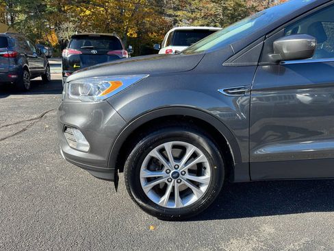 Used 2019 Ford Escape SEL image 18