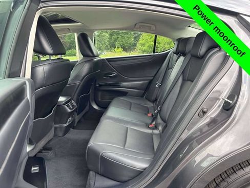 Used 2022 Lexus ES 350 w/ Premium Package FWD image 31