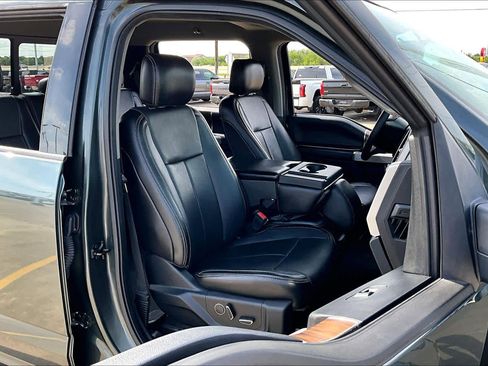 Used 2018 Ford F150 Lariat image 9