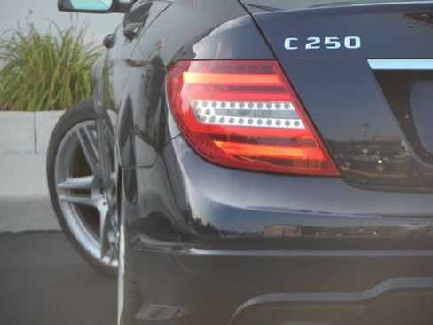Used 2012 Mercedes-Benz C 250 Sedan image 1