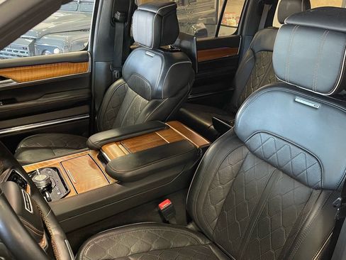 Used 2022 Jeep Grand Wagoneer Series III w/ Rear Seat Video Group 1 image 29