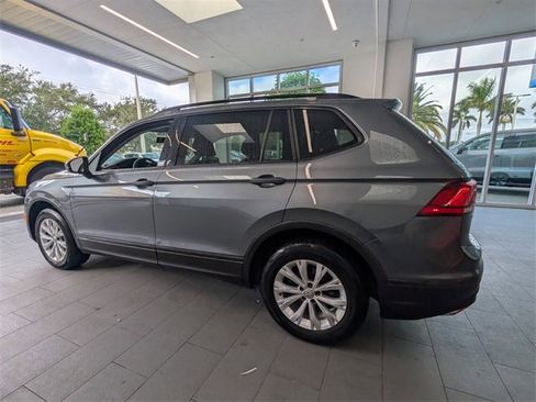 Used 2019 Volkswagen Tiguan S image 10