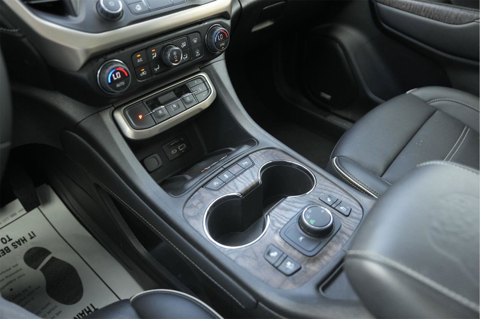 Used 2023 GMC Acadia Denali w/ Denali Ultimate Package FWD image 29
