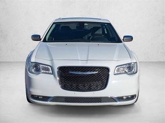 Used 2017 Chrysler 300 C video 2