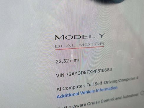 Used 2023 Tesla Model Y Performance AWD/4WD image 2