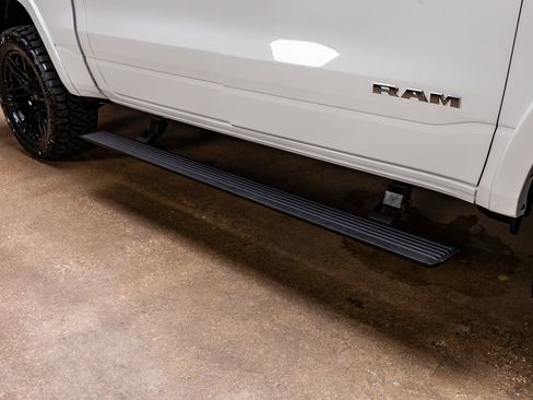 Used 2025 RAM 1500 Limited AWD/4WD image 13