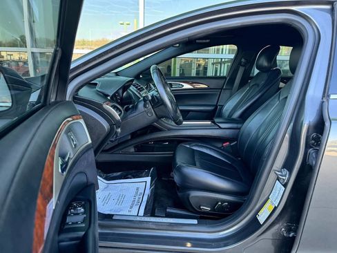 Used 2018 Lincoln MKZ Select w/ Select Plus Package AWD/4WD image 9