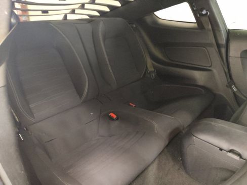 Used 2017 Ford Mustang Coupe image 19