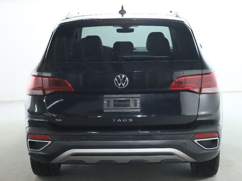 Used 2024 Volkswagen Taos SE image 42