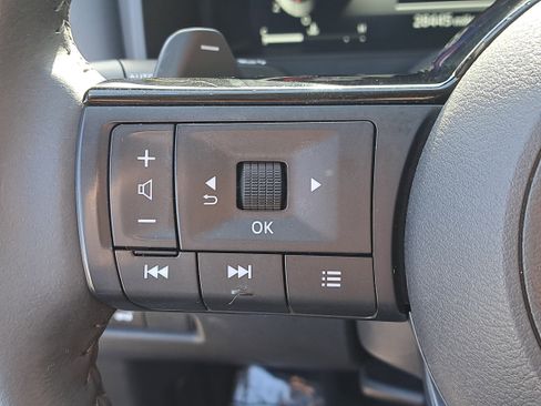 Certified 2024 Nissan Rogue SL w/ SL Premium Package image 24