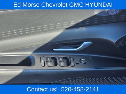 Used 2024 Hyundai Elantra SEL FWD image 11
