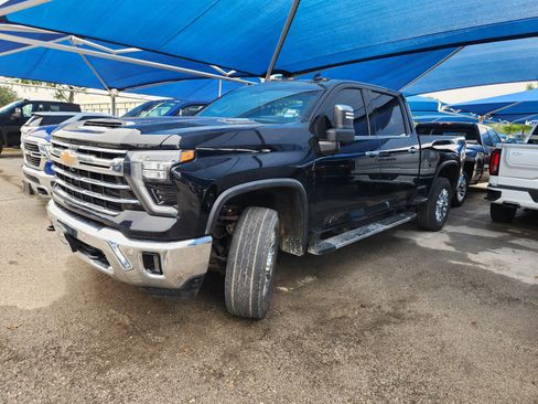 Used 2024 Chevrolet Silverado 2500 LTZ w/ LTZ Convenience Package AWD/4WD image 2