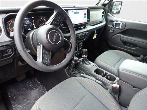 New 2025 Jeep Gladiator Willys image 7