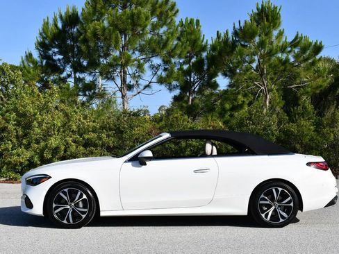 Used 2025 Mercedes-Benz CLE 300 4MATIC Cabriolet image 34