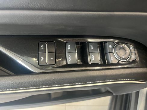 Used 2024 Cadillac Escalade ESV Sport AWD/4WD image 13