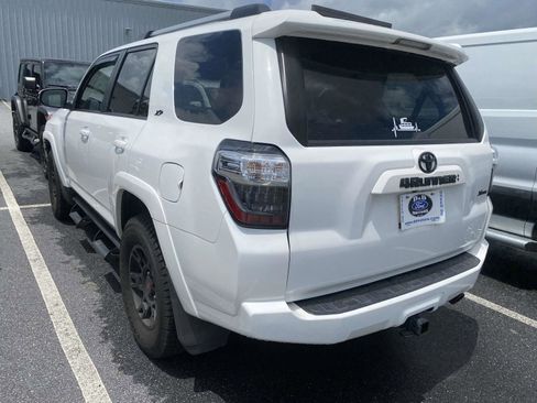 Used 2022 Toyota 4Runner SR5 Premium w/ Moonroof Package RWD image 5