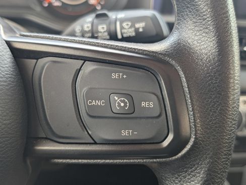 Used 2025 Jeep Wrangler Unlimited Sport AWD/4WD image 13