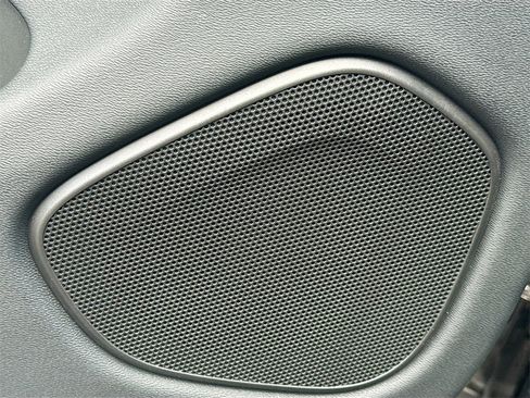 Used 2023 Volvo XC60 B5 Plus w/ Protection Package Premier image 20