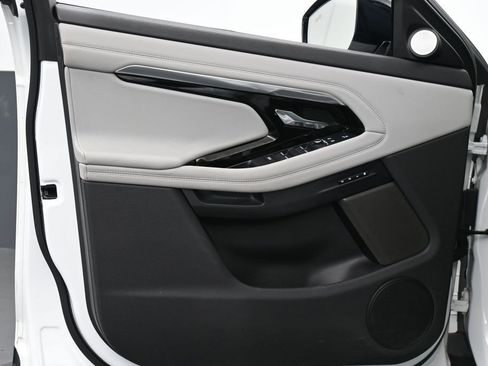 Used 2022 Land Rover Range Rover Evoque R-Dynamic SE AWD/4WD image 9