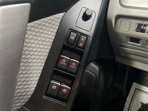 Used 2017 Subaru Forester 2.5i w/ Alloy Wheel Package image 15