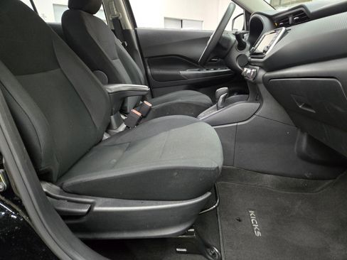 Used 2024 Nissan Kicks S image 13